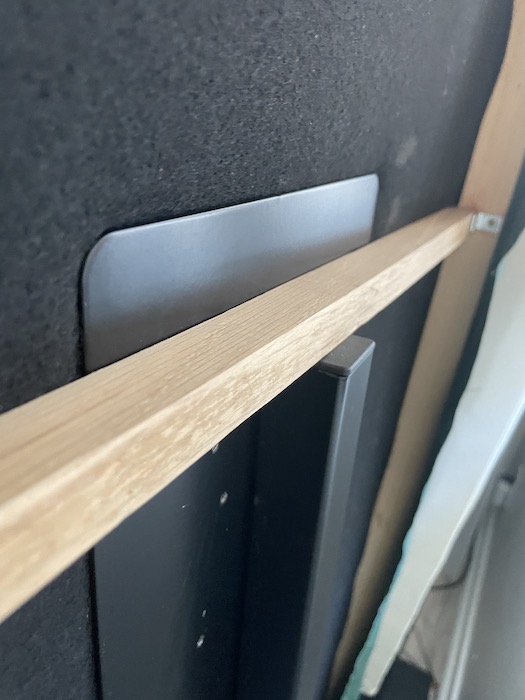 Cross Beam Resting on Metal Column